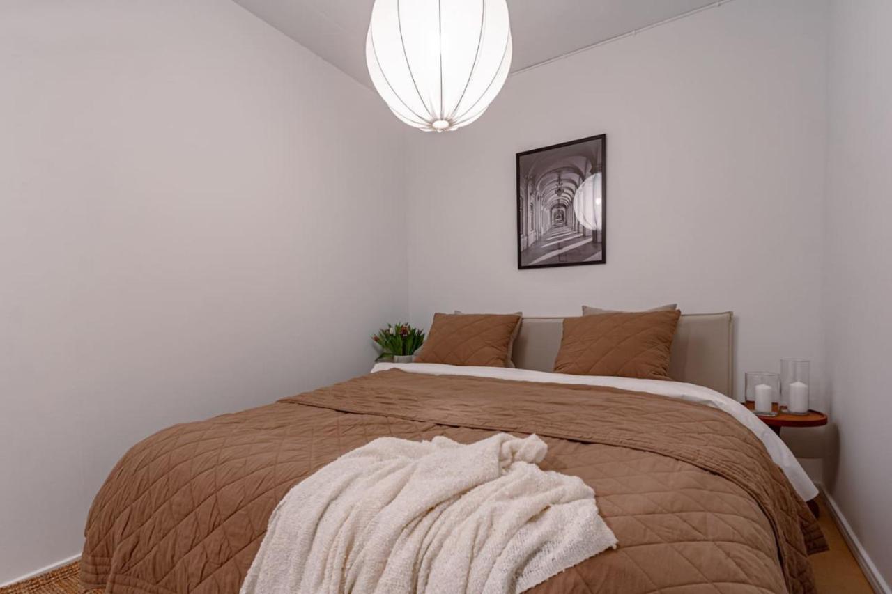 Urban Oasis On Sodermalm For 6p Apartment *